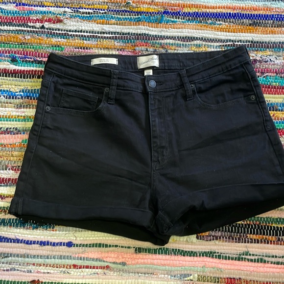 Universal Threads Black MIDI Denim Shorts-#1890+ - Picture 6 of 11